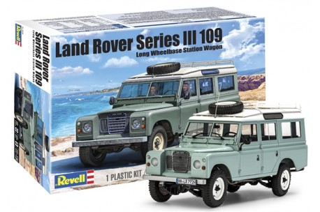 Revell Land Rover Series III 109 - 1/24 Scale - 85-4498