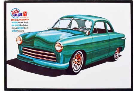 AMT 1949 Ford Coupe The 49'er 3-in-1 Kit - 1/25 Scale Model Kit