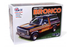 MPC 1982 Ford Bronco - 1/25 Scale Model Kit
