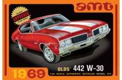 AMT 1969 Olds 442 W-30 - 1/25 Scale Model Kit