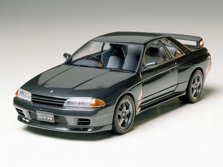 Nissan Skyline GTR 1:24 scale model kit