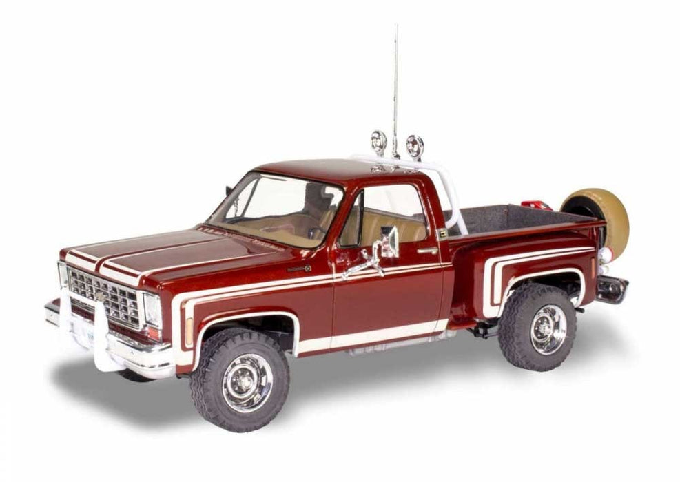 Revell 76 Chevy Sport Stepside Pickup 4X4 Model Kit - 1/24 Scale