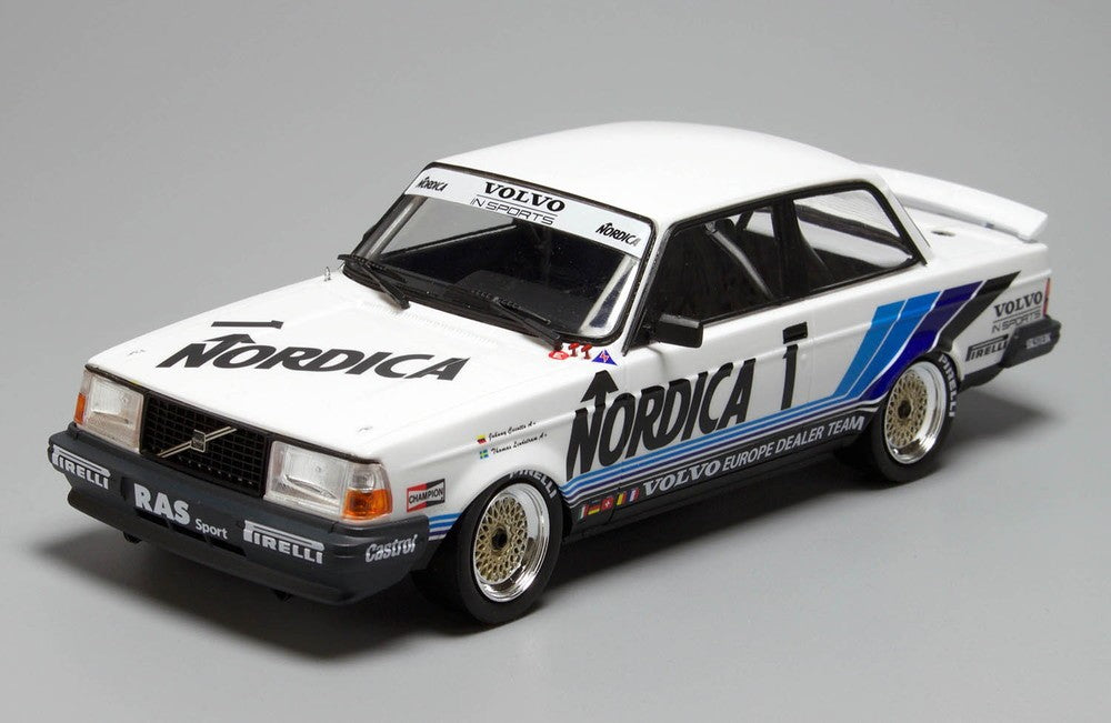 Platz Volvo 240 Turbo 1986 ETCC Hockenheim Winner - 1/24 Scale Model Kit