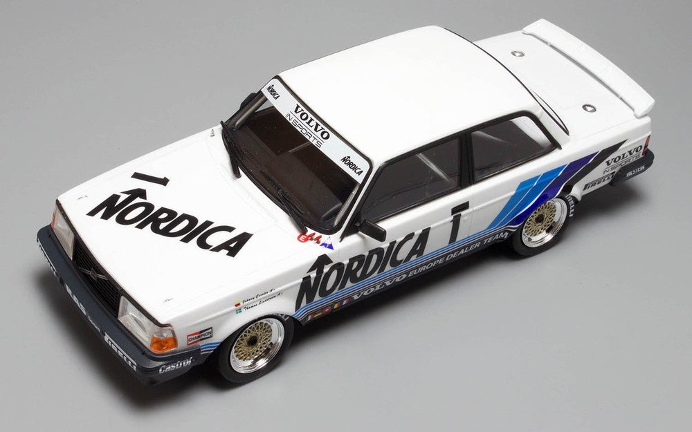 Platz Volvo 240 Turbo 1986 ETCC Hockenheim Winner - 1/24 Scale Model Kit