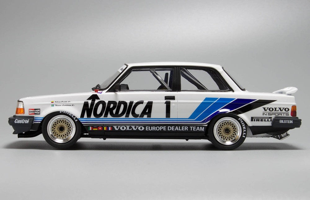 Platz Volvo 240 Turbo 1986 ETCC Hockenheim Winner - 1/24 Scale Model Kit