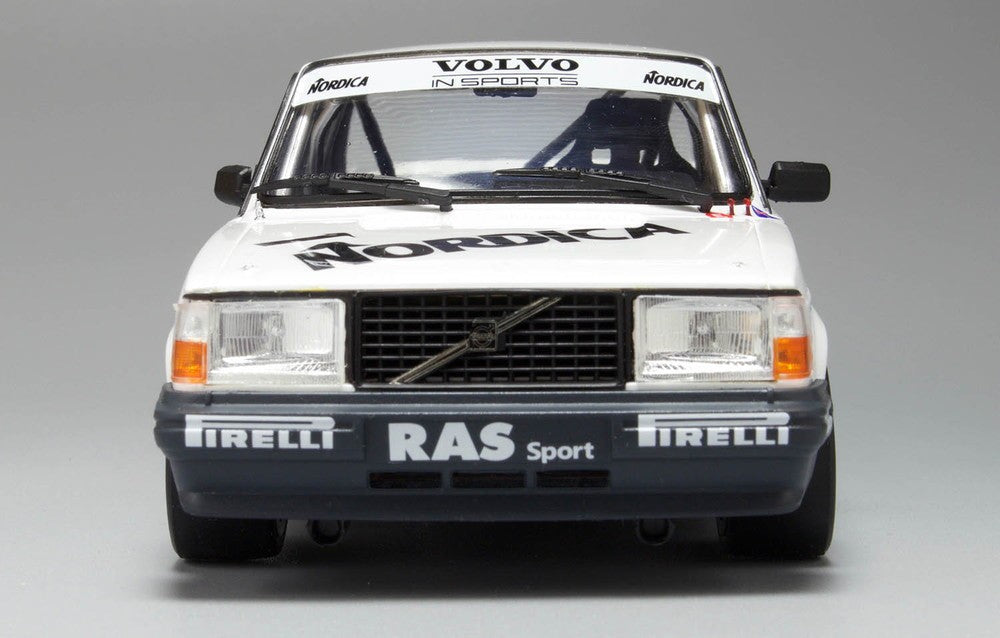 Platz Volvo 240 Turbo 1986 ETCC Hockenheim Winner - 1/24 Scale Model Kit