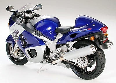 Suzuki GSX1300R Hayabusa 1:12 scale model kit