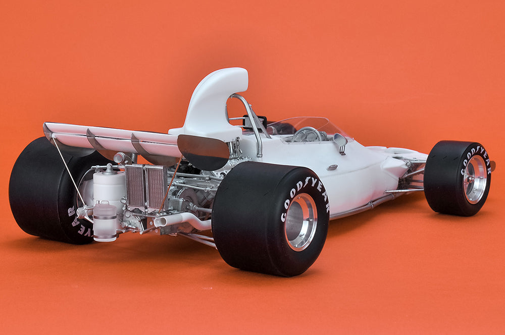 1/12 Scale Model Kit: McLaren M19A Full Detail