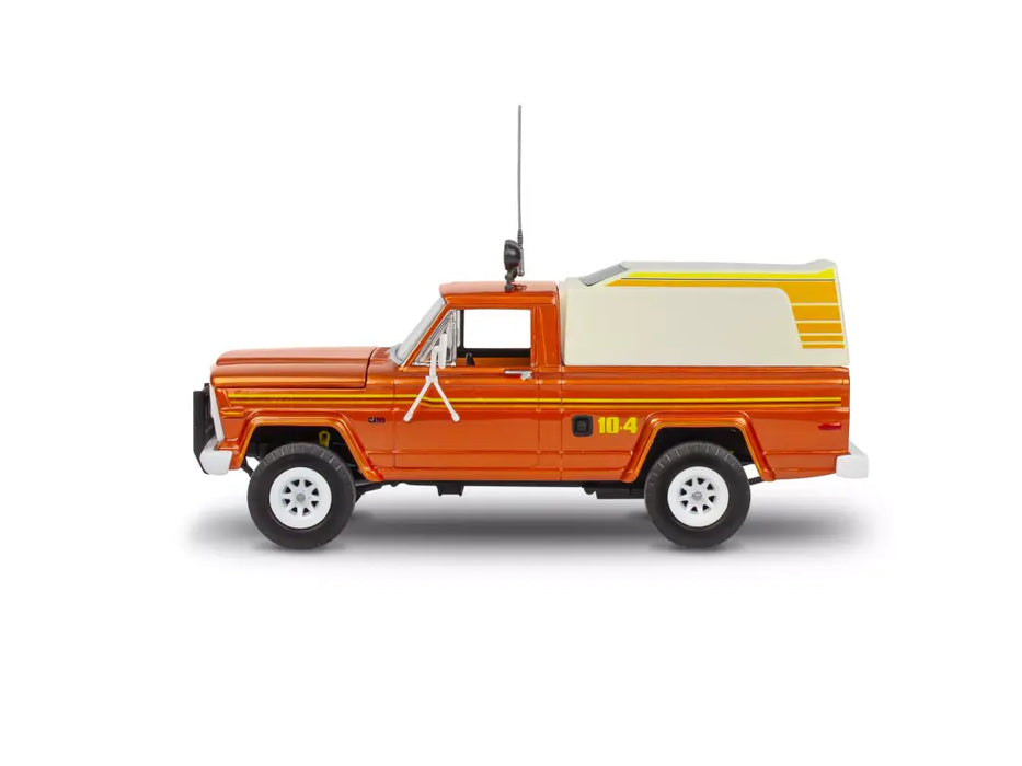 1/24 1979 Jeep J-10 Pickup with Camper Top -  1/25 Scale Model Kit