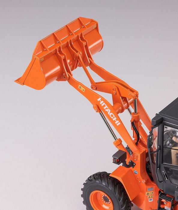 Hasegawa Hitachi ZW100-6 Wheel Loader - 1/35 Scale Model Kit