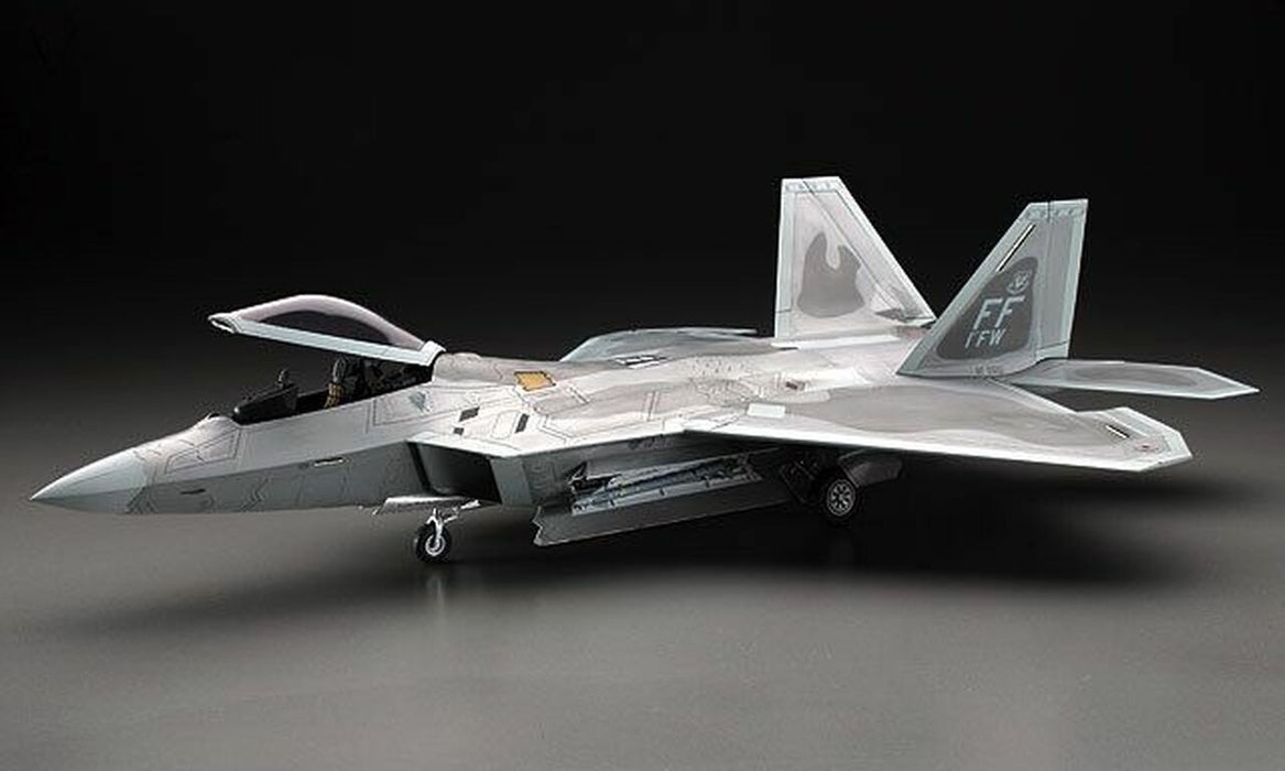 Hasegawa F-22 Raptor (U.S. Air Force Air Superiority Fighter)- 1/48 Scale Model Kit