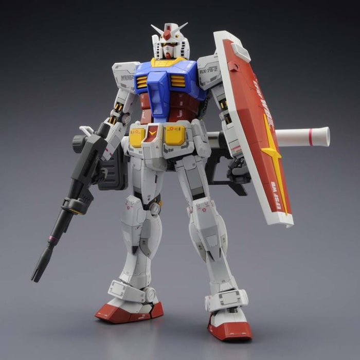 Bandai RX-78-2 Gundam Ver. 3.0 Gundam MG - 1/100 Scale Model Kit