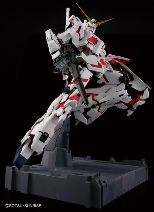 Bandai RX-0 Unicorn Gundam PG 1/60