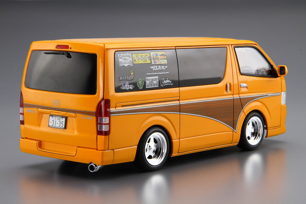 Aoshima Toyota Hot Company TRH200V HIACE - 1/24 Scale Model Kit