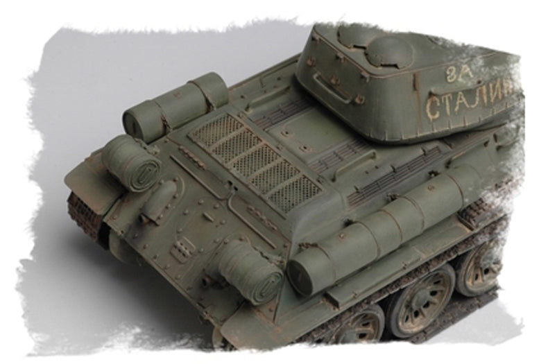 HobbyBoss Soviet T-34/85 (Model 1944 flattened turret)Tank - 1/48 Scale Model Kit