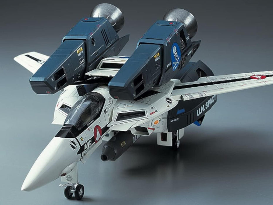 Hasegawa Macross VF-1 Super Strike Valkyrie - 1/72 Scale Model