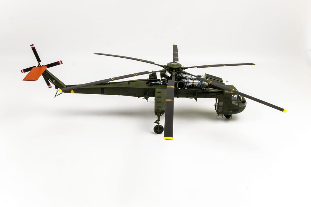 ICM Sikorsky CH-54A Tarhe US Heavy Helicopter -  1/35 Scale Model Kit