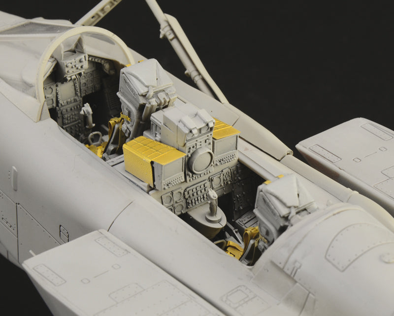 Italeri TORNADO GR. 4 - 1/32 Scale Model Kit