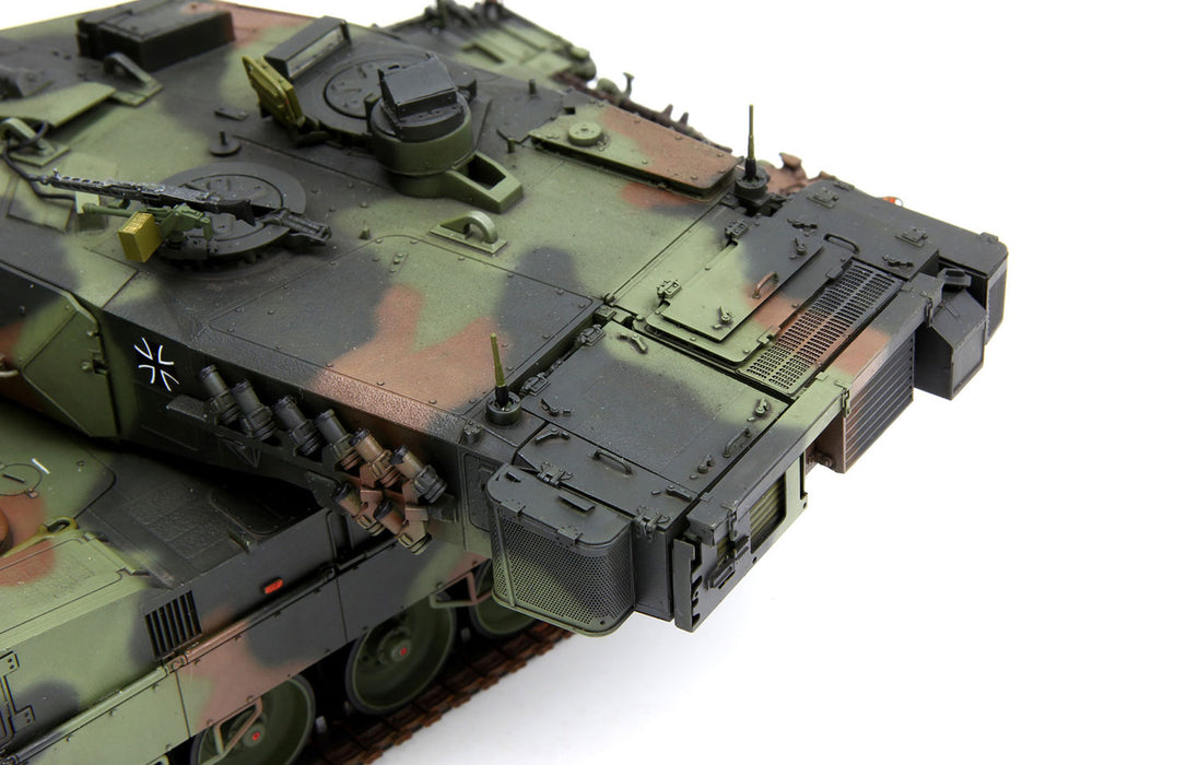 MENG GERMAN MAIN BATTLE TANK LEOPARD 2 A7 -  1/35 Scale Model