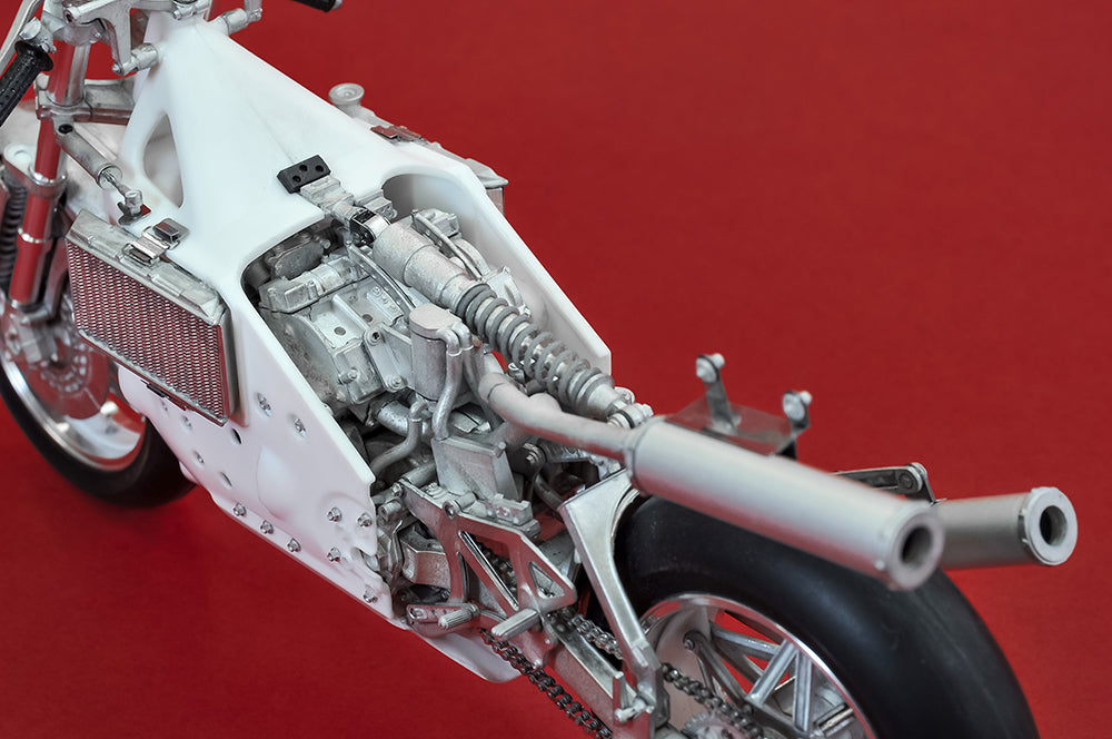 1/9 Scale Model Kit: HONDA NR500 [NR1] Full Detail