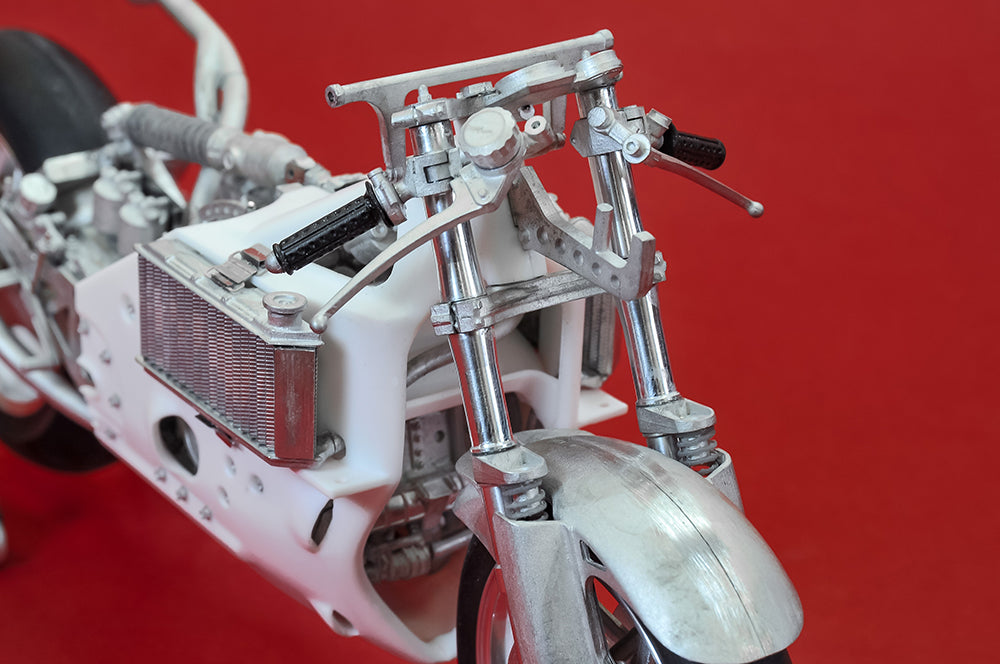 1/9 Scale Model Kit: HONDA NR500 [NR1] Full Detail