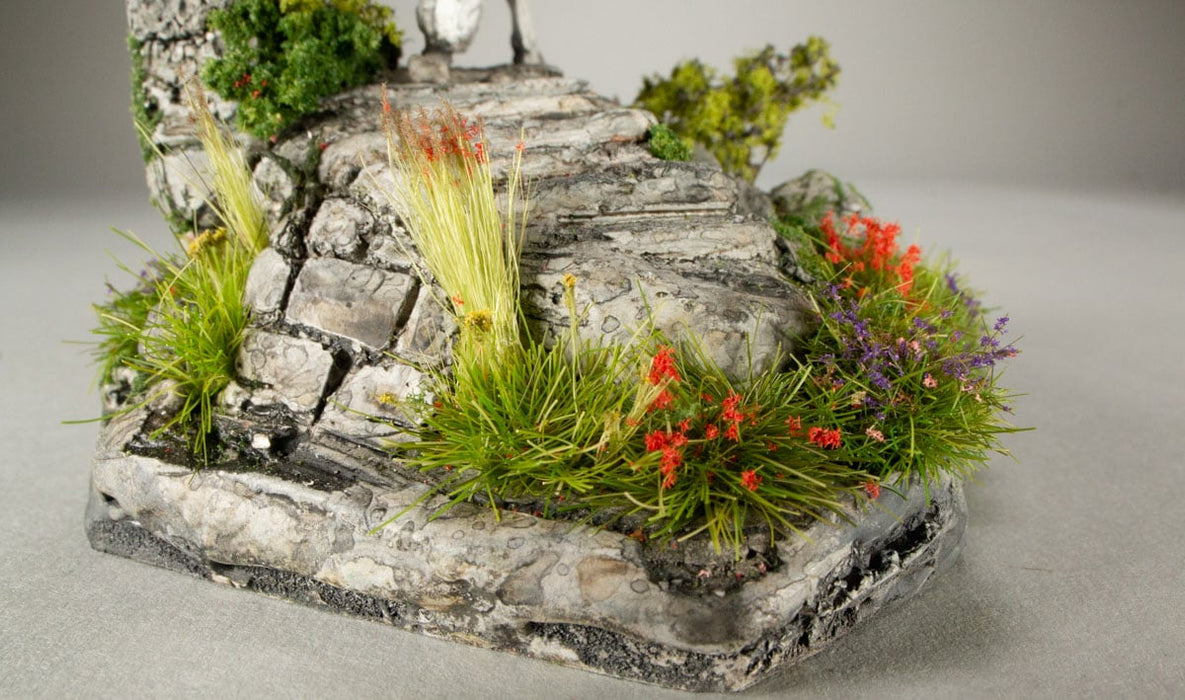 All Game Terrain: Peel 'n' Plant Tufts: Dark Green Grass Tufts