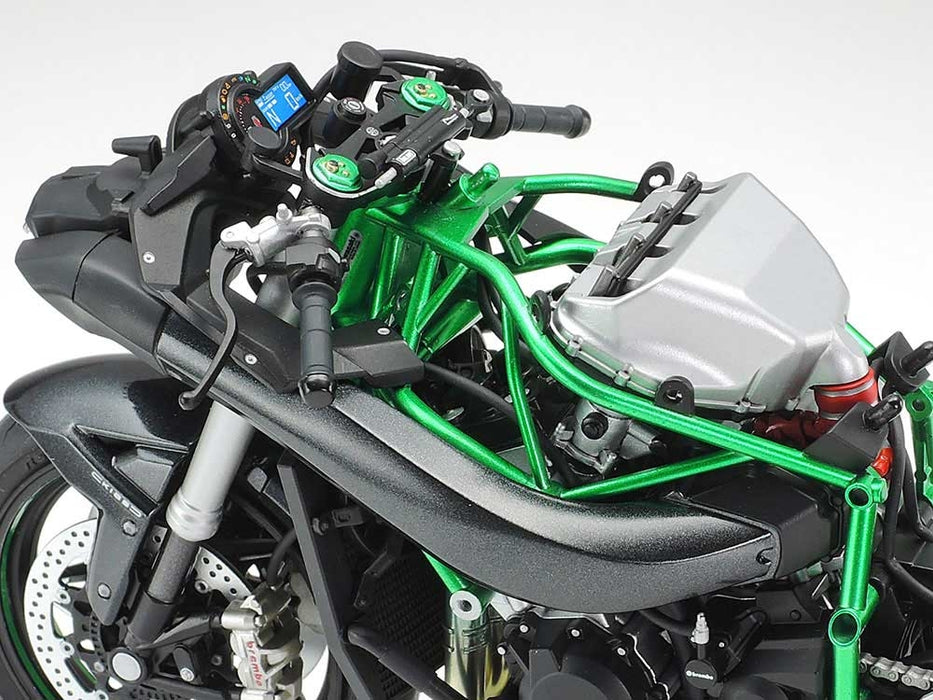 Kawasaki Ninja H2 Carbon 1:12 scale model kit