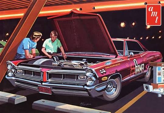 AMT 1965 Pontiac Grand Prix 1:25 Scale Model Kit