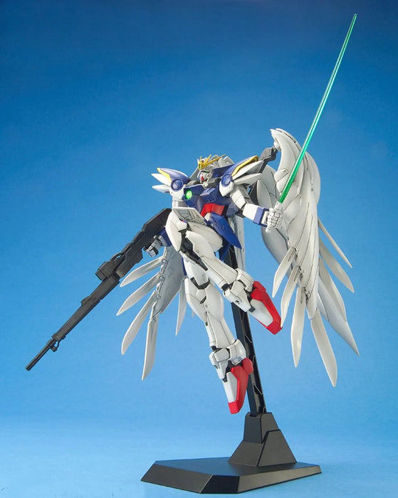 MG XXXG-00W0 Wing Gundam Zero Custom